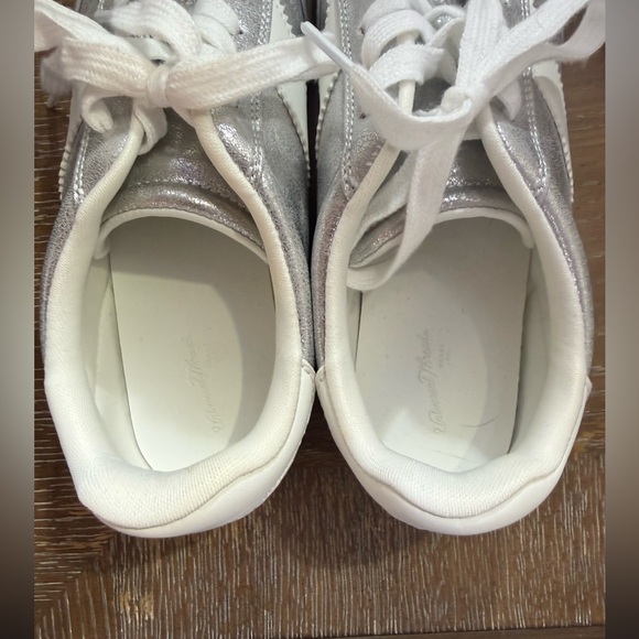 Universal Thread Silver Metallic Sneakers - Picture 5 of 8